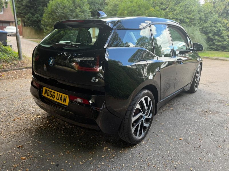 BMW I3