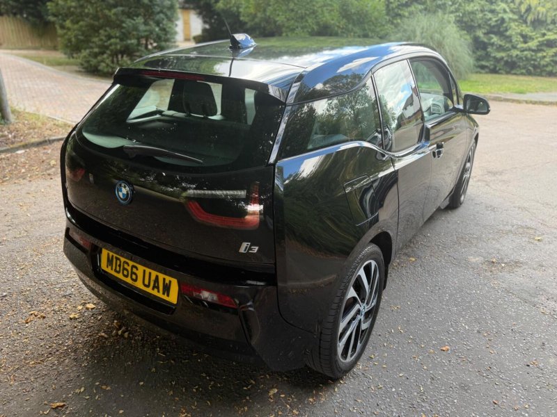 BMW I3