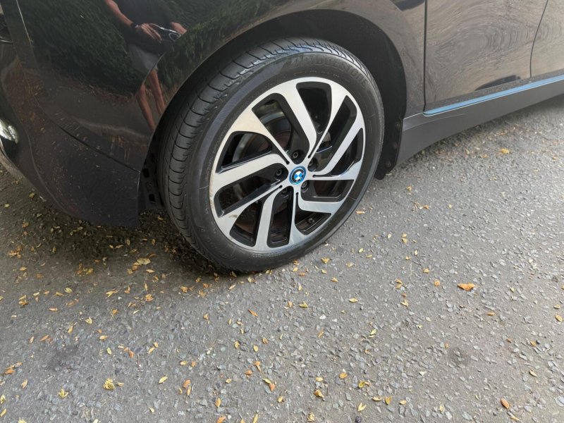 BMW I3